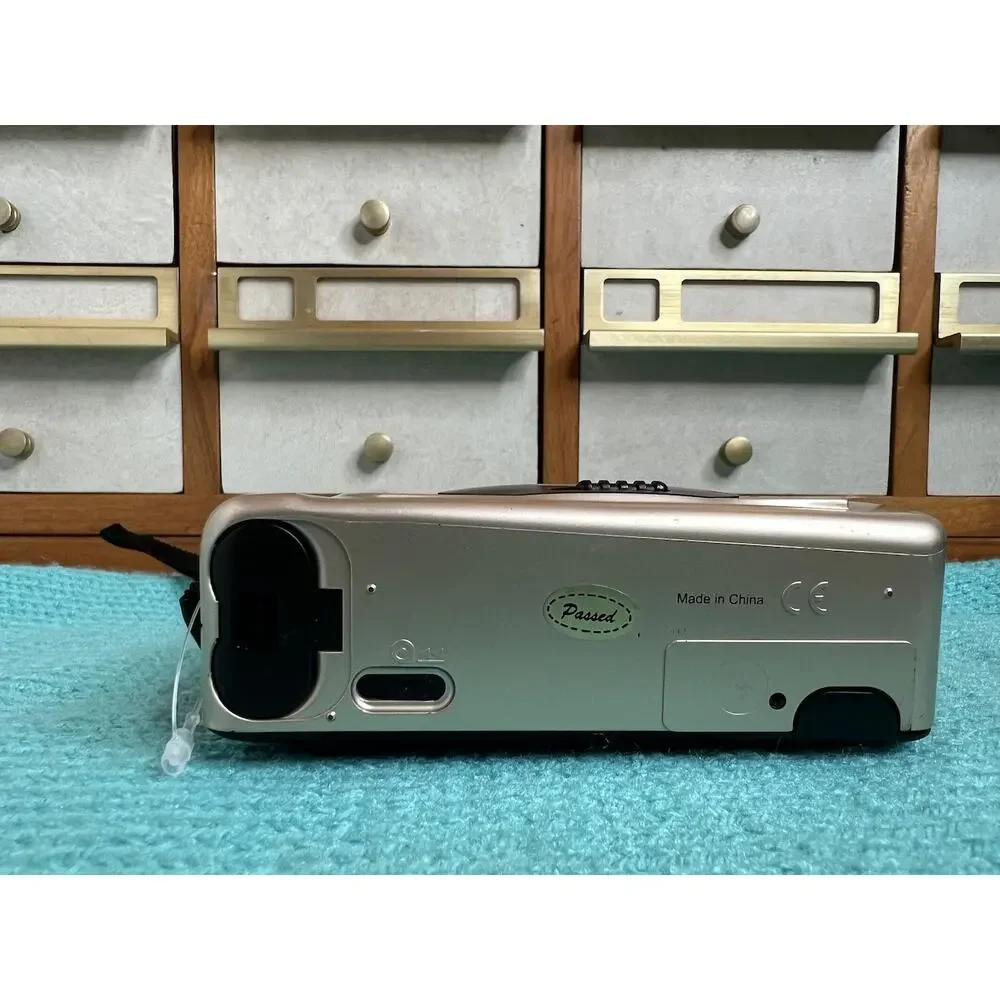 Bell & Howell BF-705 Big finder 35 point and shoot camera
